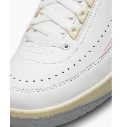 Кросівки жіночі Air Jordan Air 2 Retro Low Shoes White DX4401-146