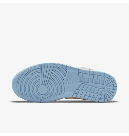 Кросівки жіночі Air Jordan 1 Low Se White Sesame White DC9509-100