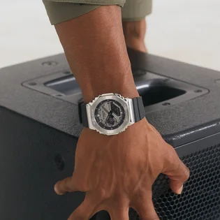 Часы мужские Casio G-Shock Standard GM-2100-1A