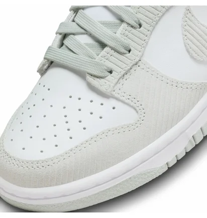 Кросівки жіночі Nike Dunk Low White/Grey FN7658-100
