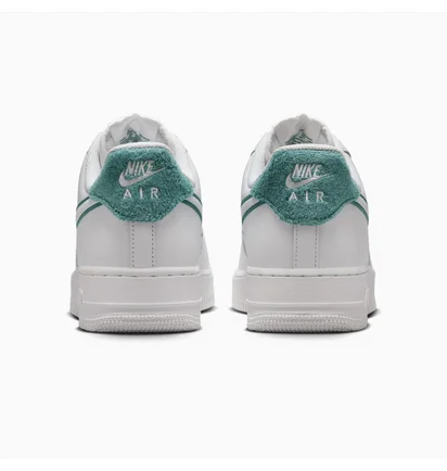 Кросівки чоловічі Nike Air Force 1 `07 Lv8 Resort & Sport White FN8349-100