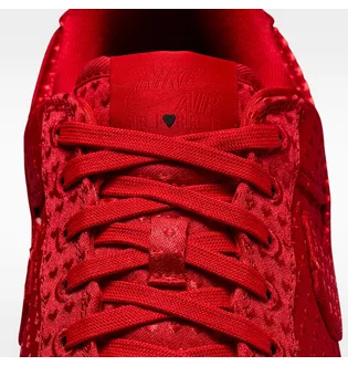 Кроссовки мужские Nike Air Force 1 Retro Valentine’S Day MenS Shoes Red IB6836-600