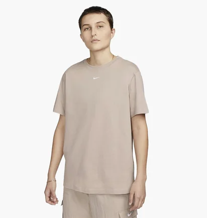 Футболка женская Nike Nsw Essntl Tee Bf Lbr Beige Dn5697-242
