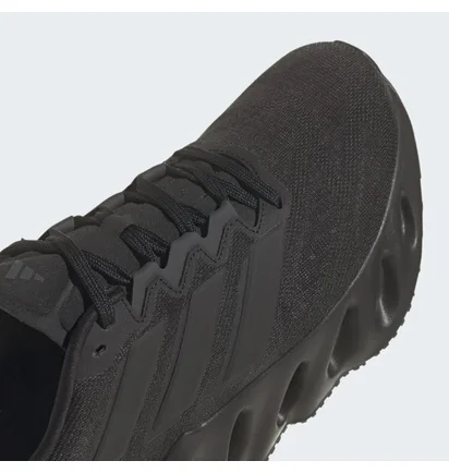 Кроссовки женские Adidas Switch Fwd Running Black ID1787
