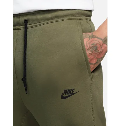 Штаны мужские Nike Sportswear Tech Fleece Joggers Olive FB8002-222