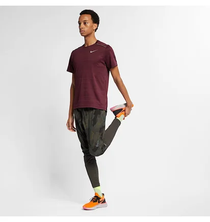 Футболка чоловіча Nike Dri Fit Miler Running Top Ss Bordo AJ7565-681