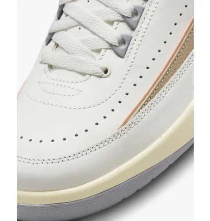 Кроссовки женские Air Jordan Wmns Air 2 Retro White/Black DX4400-118