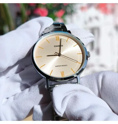Часы женские Casio Timeless Collection LTP-VT01D-4B
