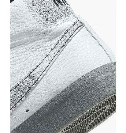 Кросівки чоловічі Nike Blazer Mid 77 Shoes White DV7194-100