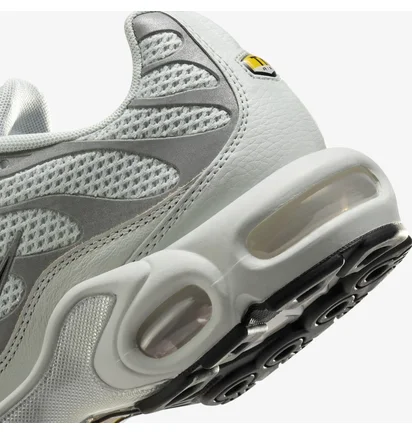 Кроссовки женские Nike Air Max Plus Grey FV8480-002