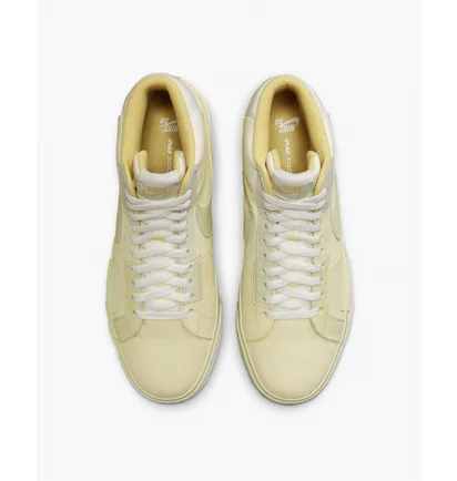 Кросівки унісекс Nike Sb Zoom Blazer Mid Prm Yellow Dr9087-700