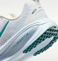 Кросівки жіночі Nike Air Zoom Vomero 18 Light Blue HM6804-103