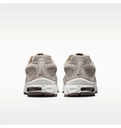 Кроссовки женские Nike Air Max Moto 2K Beige IQ4924-002