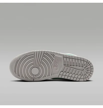 Кросівки жіночі Air Jordan Wmns 1 Low Se White IH3369-077
