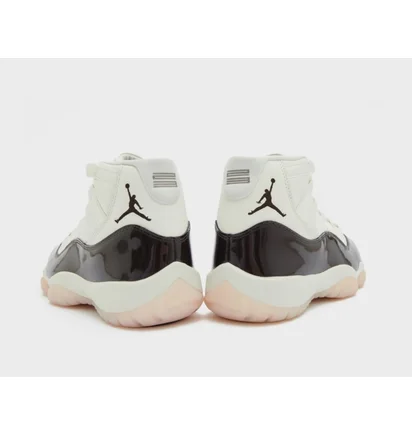 Кроссовки женские Air Jordan Air 11 Retro White/Black AR0715-101