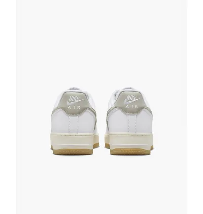 Кросівки чоловічі Nike Air Force 1 07 White/Olive FQ8201-100