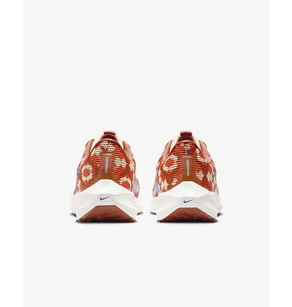 Кроссовки мужские Nike Pegasus 40 Premium Orange/Beige FQ7680-100