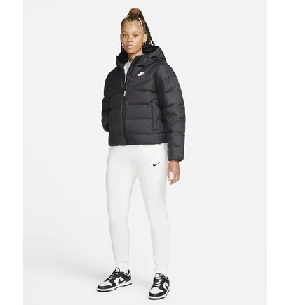 Куртка жіноча Nike W Nsw Sf Dwn Wr Hd Jkt Black Dq5903-010