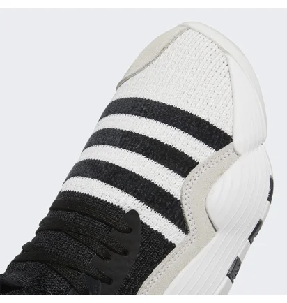 Кросівки унісекс Adidas Trae Young 2.0 Basketball Shoes Black H06477