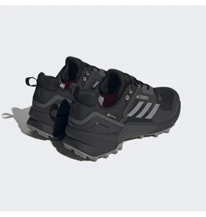 Кросівки унісекс Adidas Terrex Swift R3 Gore-Tex Hiking Shoes Black Hr1310