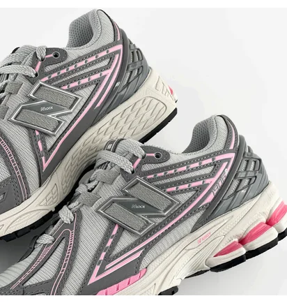 Кроссовки мужские New Balance 1906R Grey M1906RZW