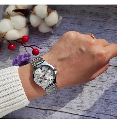Часы женские Casio Timeless Collection LTP-V300D-7A2