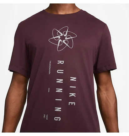 Футболка чоловіча Nike Dri Fit Run Division Running Tee Bordo DM5387-652