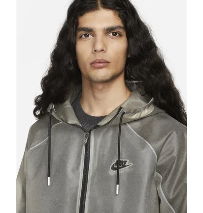 Куртка чоловіча Nike Mens Hooded Tpu Jacket Grey DM5608-012