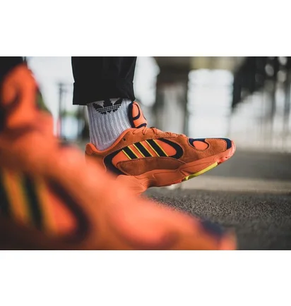 Кроссовки мужские Adidas Yung-1 B37613 Orange