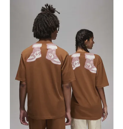 Футболка унисекс Air Jordan Essentials Holiday T-Shirt Brown FD7010-281