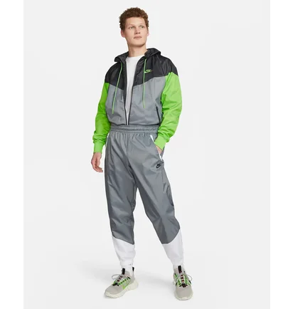 Куртка чоловіча Nike Wvn Lnd Wr Hd Jkt Grey/Green DA0001-065