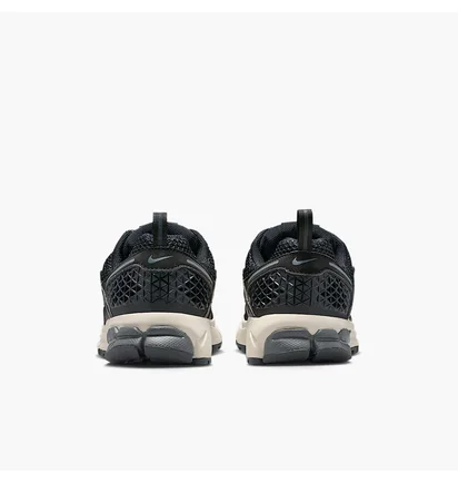 Кроссовки детские Nike Vomero 5 Ee (Gs) Black IB5853-001