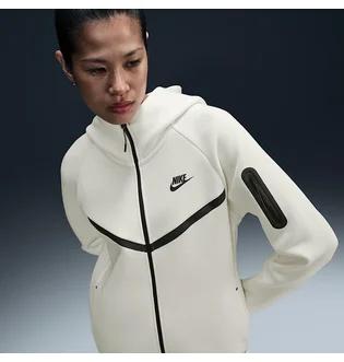 Спортивный костюм женский Nike Sportswear Tech Fleece Windrunner Beige HV6747-110__HV6779-110