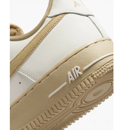 Кроссовки женские Nike Air Force 1 ’07 Shoes Beige FZ3597-133
