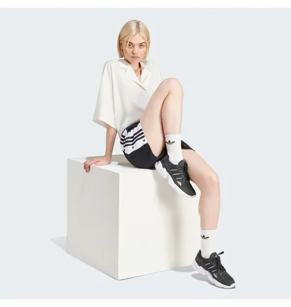 Шорты женские Adidas Adibreak Shorts Black IU2518