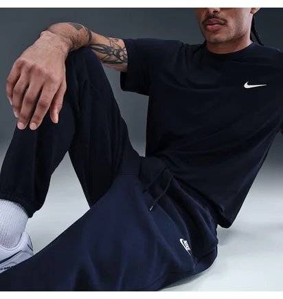 Штани чоловічі Nike Club Black FN3808-451