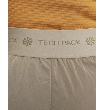 Штаны женские Nike Sportswear Tech Pack WomenS Repel Pants Brown FB8358-247