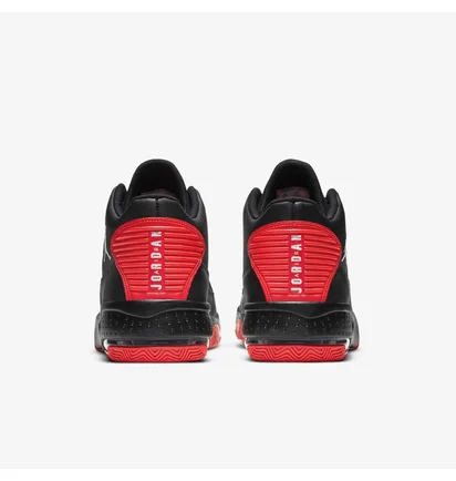 Кроссовки мужские Air Jordan Max Aura 2 Black/Red CK6636-060