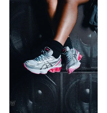 Кроссовки женские Asics Gel-Kinetic Fluent Grey 1203A939-020