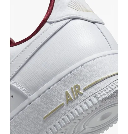 Кросівки жіночі Nike Air Force 1 07 Se White Dv7584-100