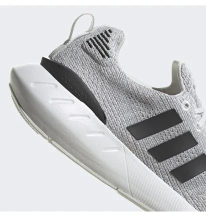 Кроссовки женские Adidas Swift Run 22 W Grey GV7969