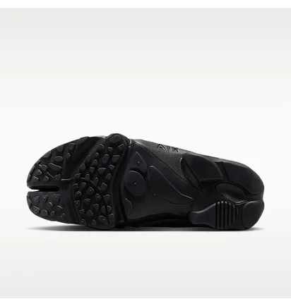 Кроссовки женские Nike Air Rift Leather WomenS Shoes Black/Metallic IH3656-095