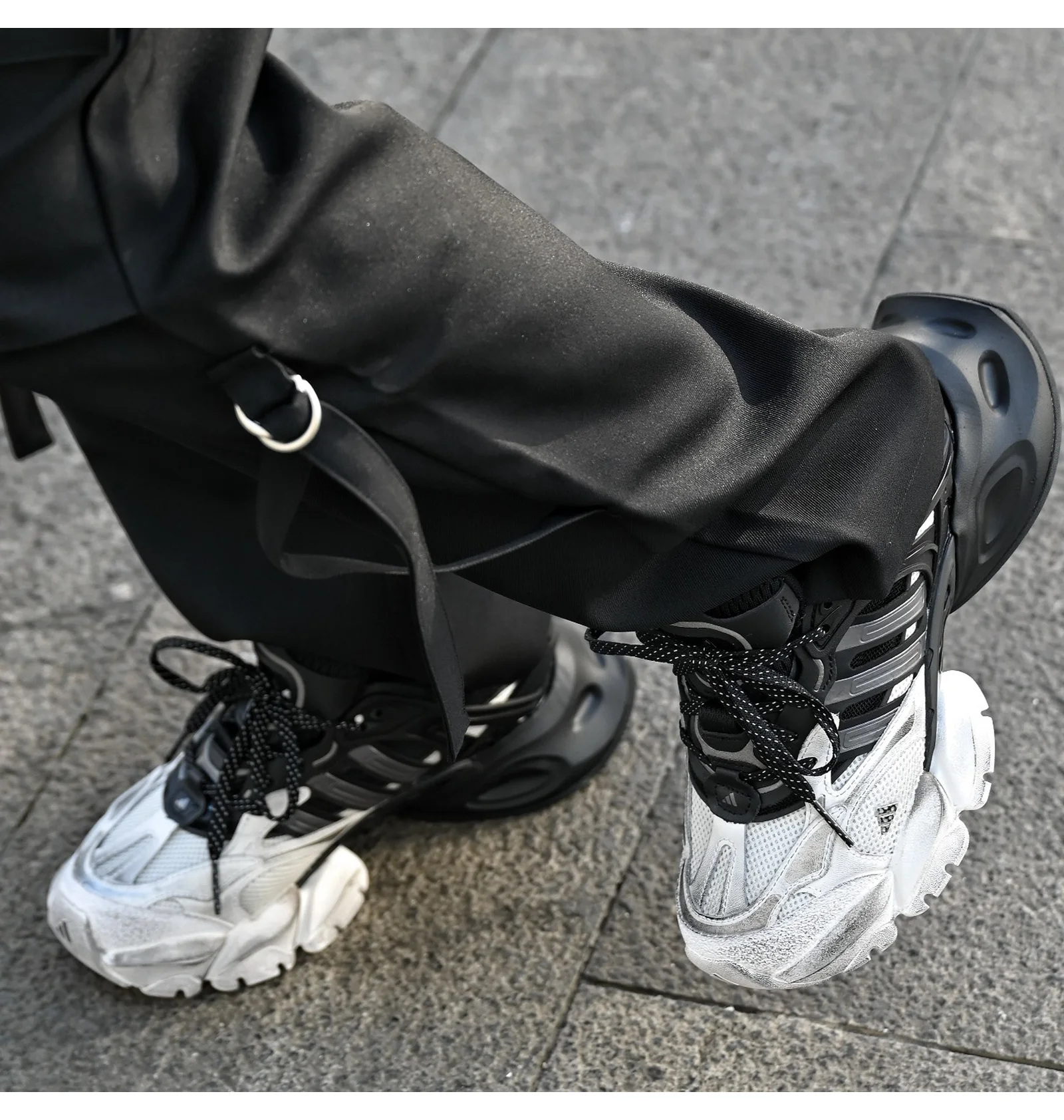 ᐉ Кросівки жіночі Adidas Xlg Runner Deluxe Black/Grey JR0861