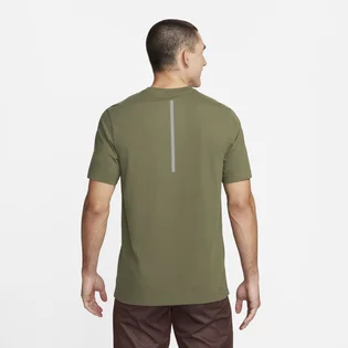 Футболка мужская Nike M Nk Df Tee Run Div Ho23 Green FN0829-222