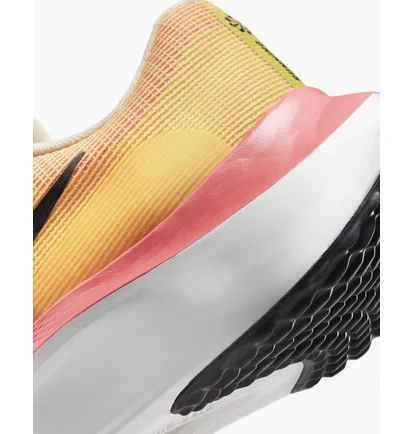 Кроссовки женские Nike Zoom Fly 5 Orange DM8974-700