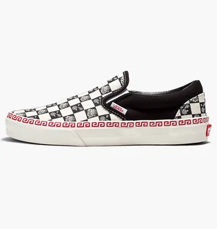 Кеды женские Vans Year Of The Rabbit Classic Slip-On Shoe Beige VN0A5JLXBMA