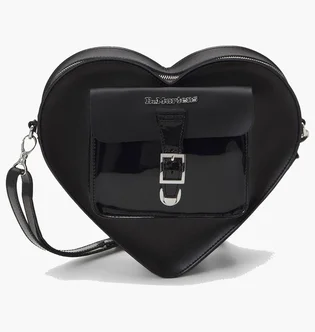 Рюкзак жіночий Dr. Martens Heart Shaped Hardware Kiev Leather Crossbody Backpack Black AC807033