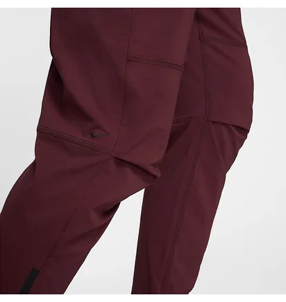 Штаны мужские Nike Tech Woven Pants Bordo HM8241-652