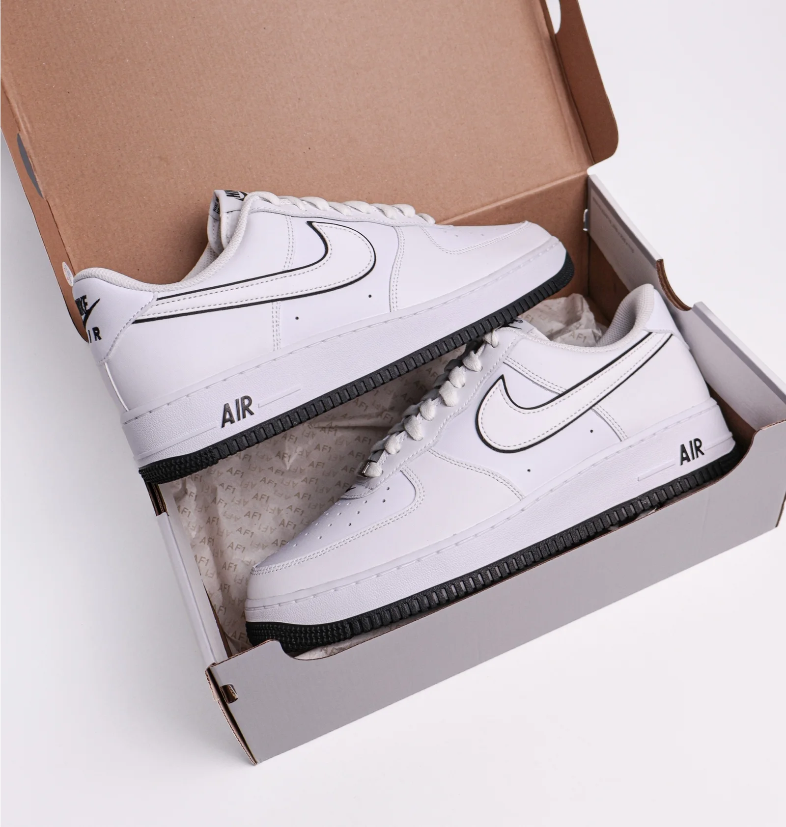 ᐉ Кросівки чоловічі Nike Air Force 1 07 White DV0788-103