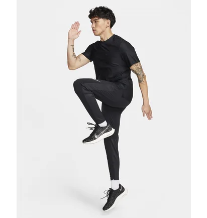 Футболка чоловіча Nike A.P.S. Black FN2971-010